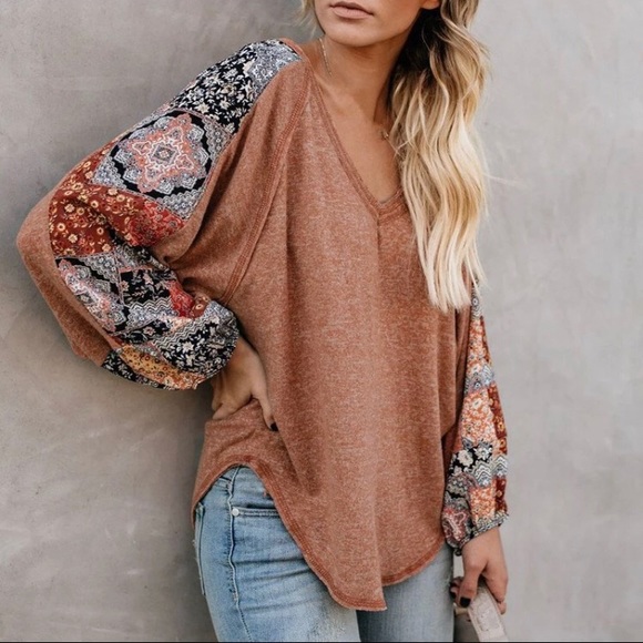 Blu Trends Tops - 1 Left! HP!!! 🎉Rust Top w/Partial Paisley Sleeves